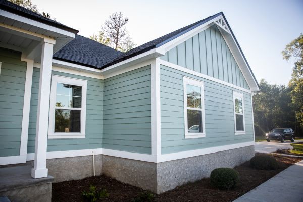 Board Siding Repair in Lincoln