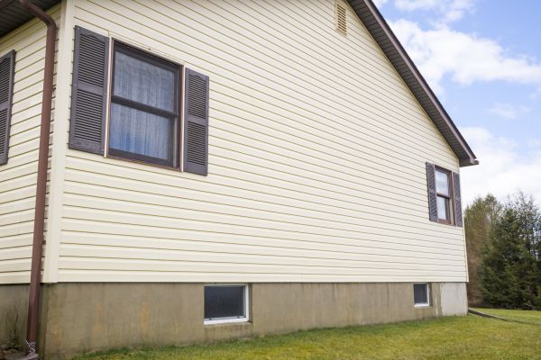 Dutch Lap Siding Repair in Lincoln